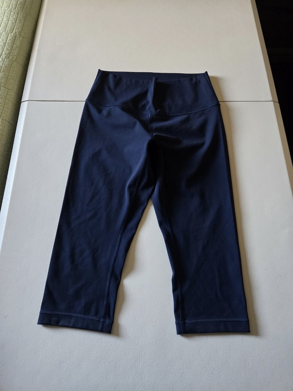 Lululemon Rebel Runner Mid-Rise Crop Size 8
